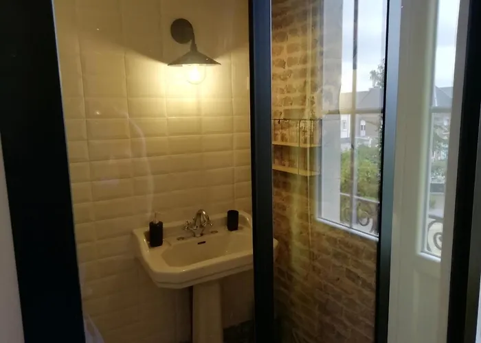 Henri Bed & Breakfast 3*