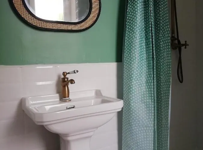 Bed & Breakfast Henri 3*