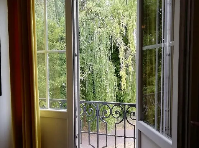 Bed & Breakfast Henri 3*